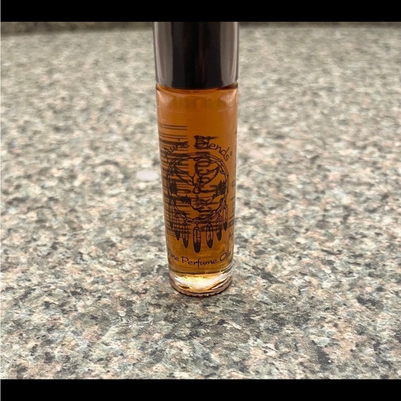 Black Coconut Perfume Oil - Picture 1 of 3